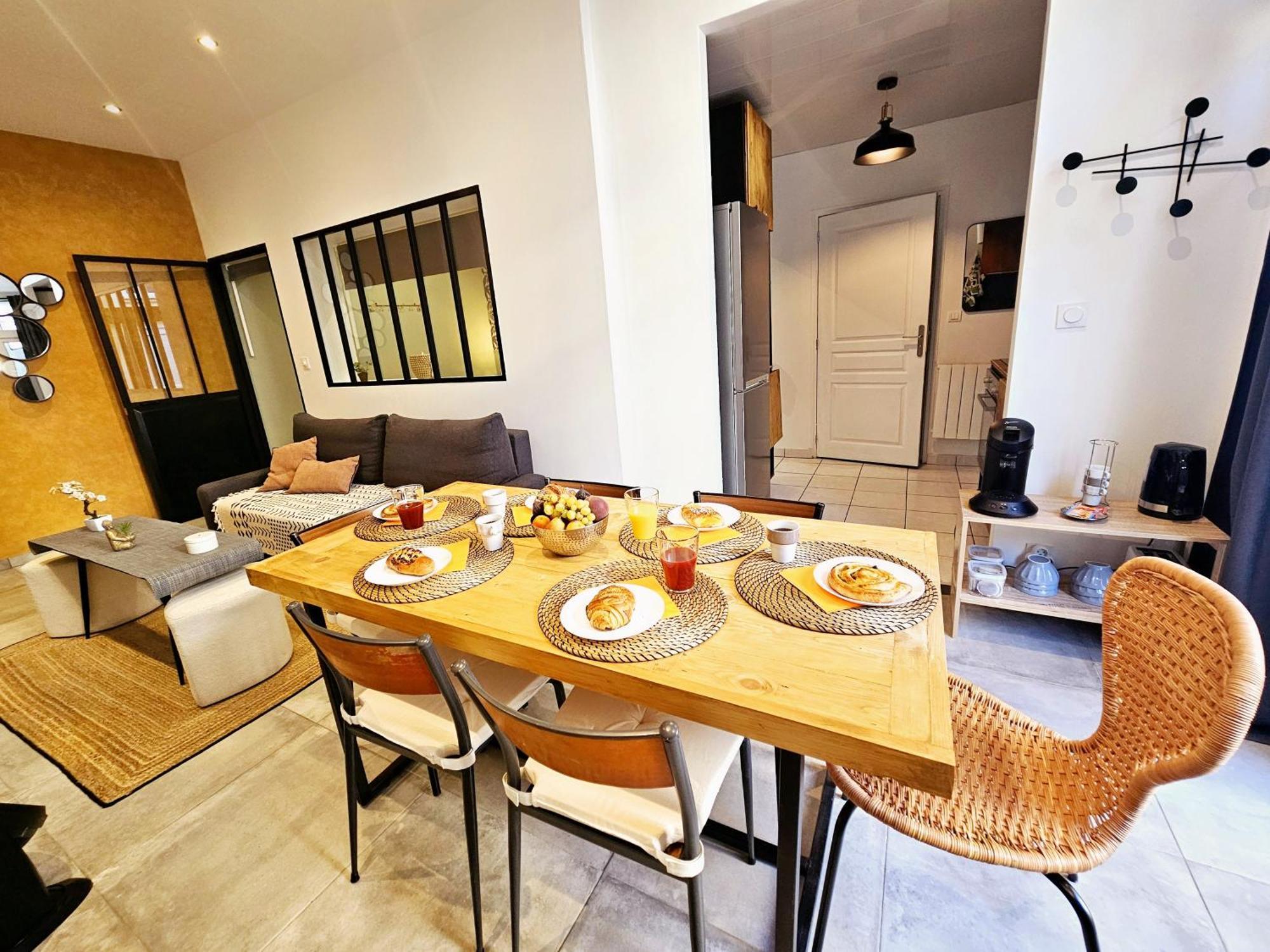 Refuge Urbain - Ideal Pro, Familles & Amis - Le Calme En Hypercentre - Wifi Haut Debit - Netflix - Machine A Laver - Gare, Cathedrale, Commerces, Restaurants & Transports En Commun A Moins De 10 Minutes A Pied Reims Exterior photo