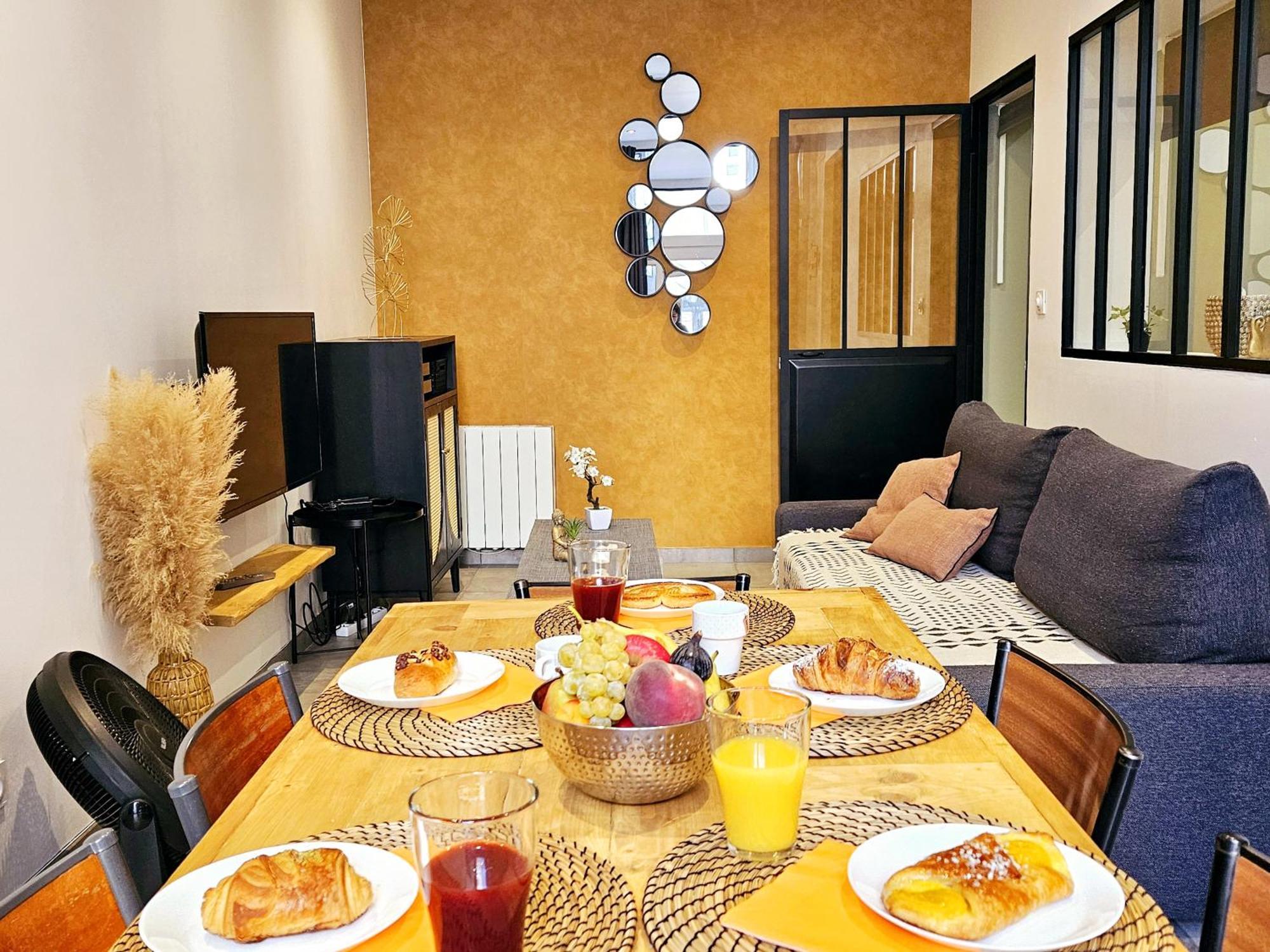 Refuge Urbain - Ideal Pro, Familles & Amis - Le Calme En Hypercentre - Wifi Haut Debit - Netflix - Machine A Laver - Gare, Cathedrale, Commerces, Restaurants & Transports En Commun A Moins De 10 Minutes A Pied Reims Exterior photo